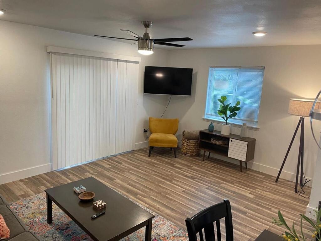 Casa Wooten - Pet Friendly Остин Екстериор снимка